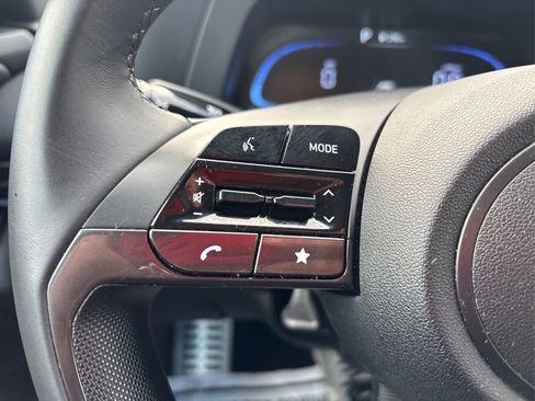 Certified 2025 Hyundai Elantra Sport image 33