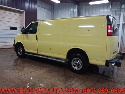 Used 2017 GMC Savana 2500 image 5