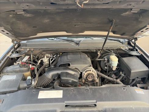 Used 2012 Cadillac Escalade Luxury image 30