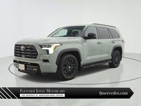 Used 2025 Toyota Sequoia Limited w/ Tow Technology Package AWD/4WD image 1