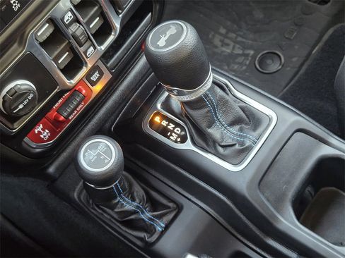 Used 2022 Jeep Wrangler Unlimited Rubicon 4xe image 20