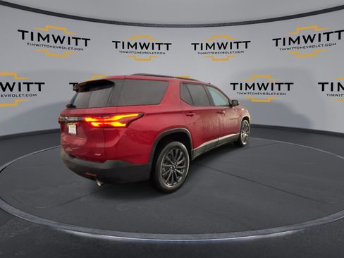 Used 2023 Chevrolet Traverse RS image 9
