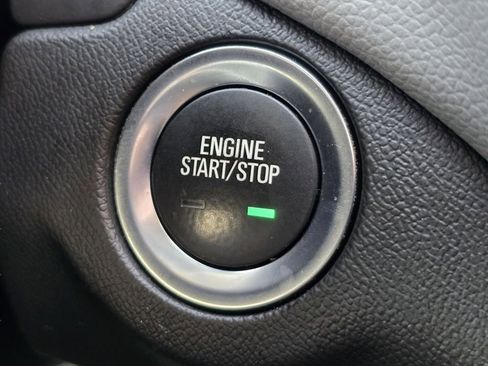 Used 2023 Chevrolet Equinox LS w/ LS Convenience Package image 17