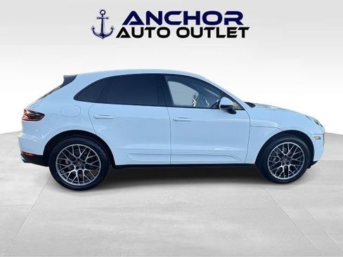 Used 2018 Porsche Macan image 9