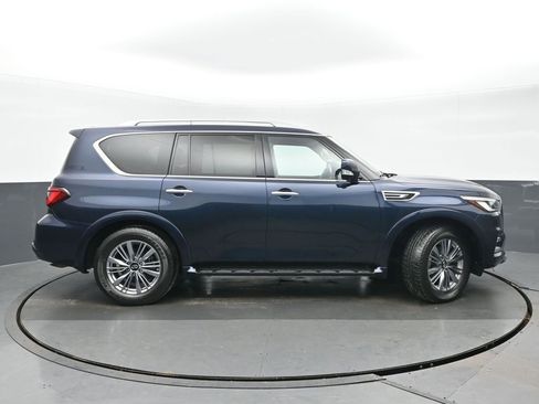 Used 2022 INFINITI QX80 Luxe image 2