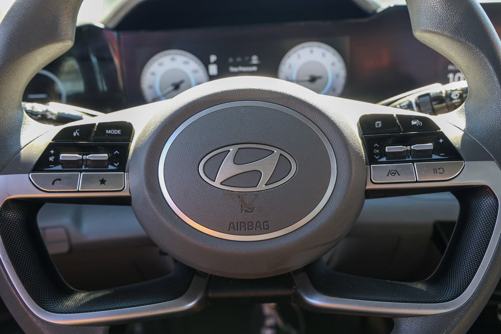 Used 2024 Hyundai Elantra SEL FWD image 26