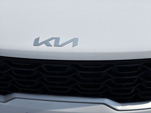 New 2026 Kia Sorento LX FWD image 12