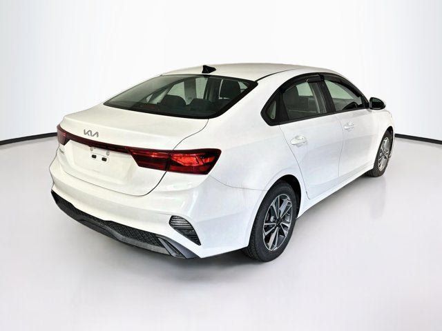 Certified 2023 Kia Forte LXS w/ LXS Technology Package FWD image 5