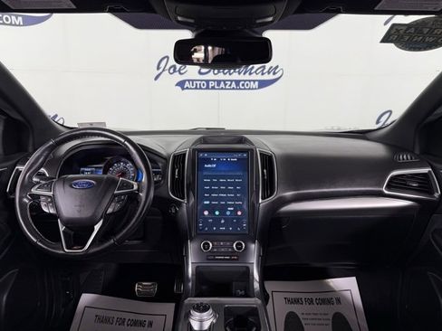 Used 2022 Ford Edge ST image 2