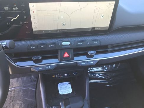 New 2025 Kia K4 GT-Line w/ GT-Line Premium Package image 12