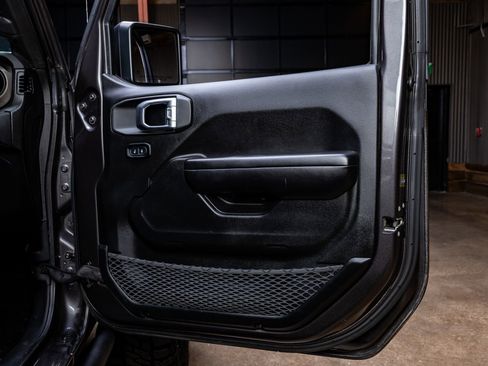 Used 2019 Jeep Wrangler Sport image 33