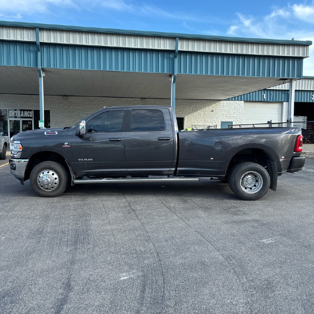 Used 2024 RAM 3500 Laramie w/ Safety Group AWD/4WD image 7
