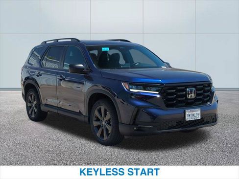 Certified 2025 Honda Pilot Sport image 4
