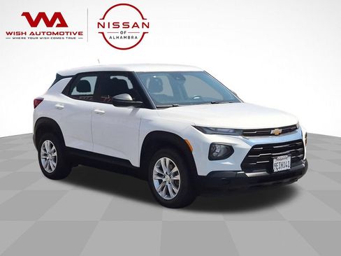 Used 2023 Chevrolet TrailBlazer LS FWD image 3