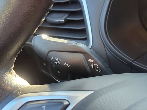 Certified 2023 Ford Edge Titanium AWD/4WD image 15