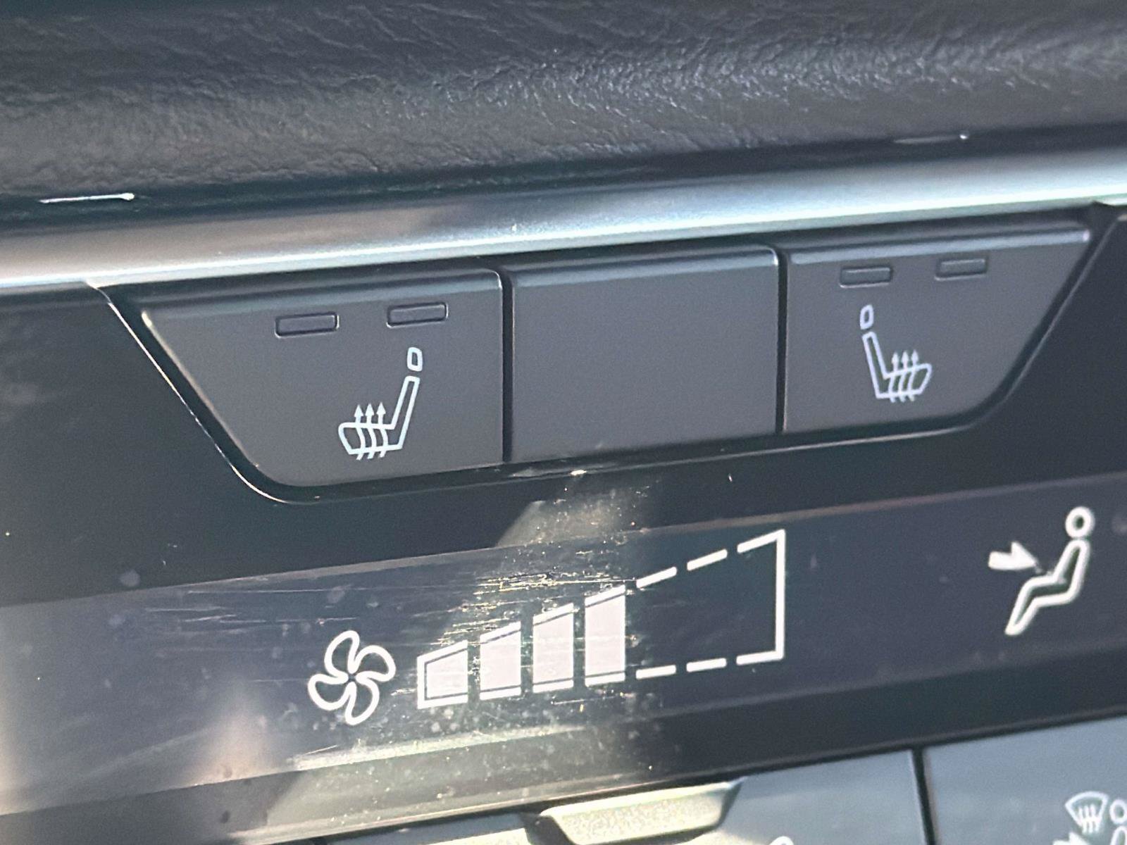 Used 2025 Nissan Sentra SR FWD image 37