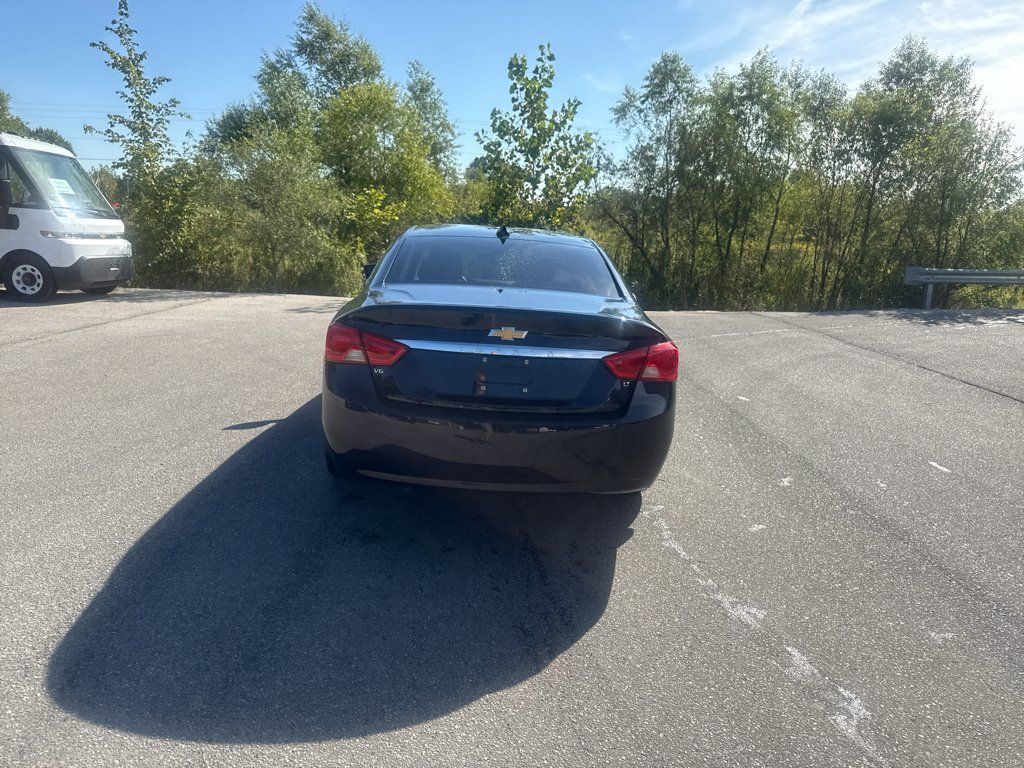 Used 2017 Chevrolet Impala LT FWD image 5