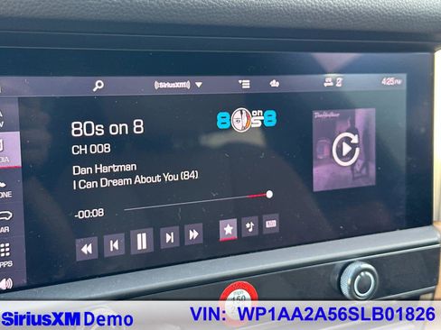 Certified 2025 Porsche Macan AWD/4WD image 32