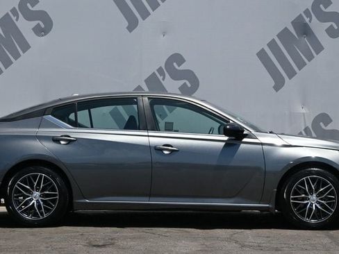 Used 2022 Nissan Altima 2.5 SR FWD image 4