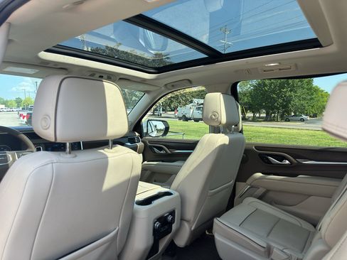 Used 2021 GMC Yukon XL Denali w/ Denali Premium Package AWD/4WD image 19