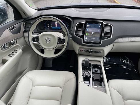 Used 2023 Volvo XC90 B6 Plus w/ Protection Package Premier image 19