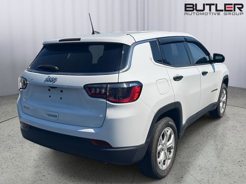 Used 2024 Jeep Compass Sport image 8