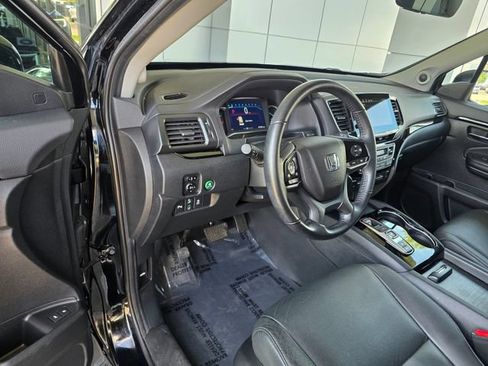 Used 2021 Honda Pilot Touring image 25