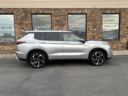 Used 2022 Mitsubishi Outlander SE AWD/4WD image 6