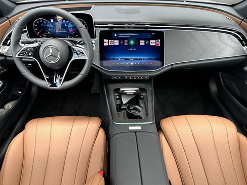 New 2026 Mercedes-Benz E 350 4MATIC Sedan image 14