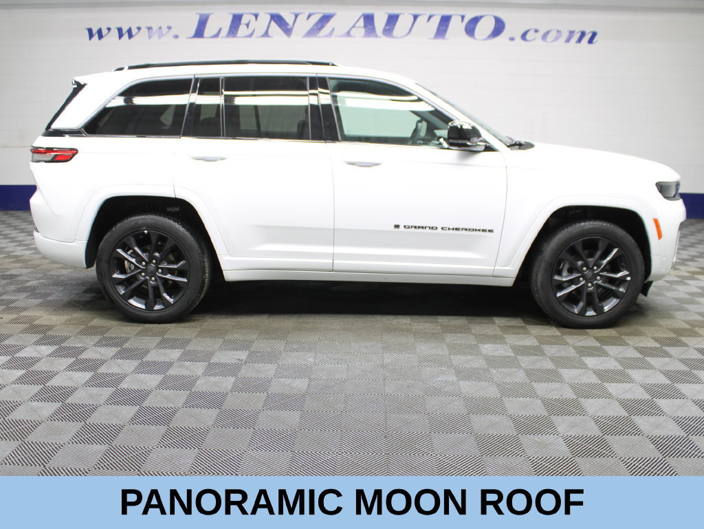 Used 2026 Jeep Grand Cherokee Limited AWD/4WD image 2