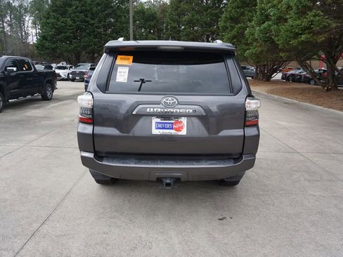 Used 2017 Toyota 4Runner SR5 Premium image 19