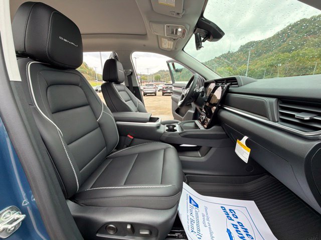 New 2027 GMC Terrain Denali w/ LPO, Floor Liner Package AWD/4WD image 20