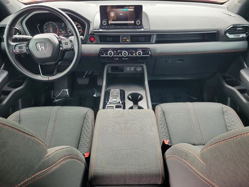 Used 2023 Honda Pilot Sport image 9