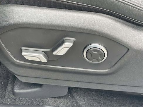 Certified 2025 Hyundai Santa Fe Limited image 13