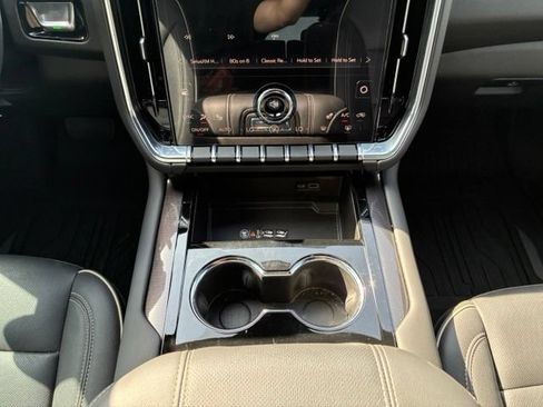 Used 2025 GMC Yukon Elevation w/ LPO, Floor Liner Package AWD/4WD image 14