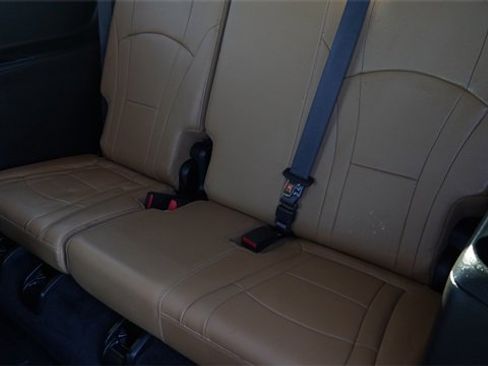 Used 2019 Buick Enclave Essence w/ LPO, Sport Appearance Package image 15