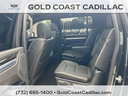Certified 2025 Cadillac Escalade ESV Premium Luxury w/ Touring Package AWD/4WD image 18