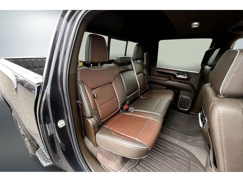 Used 2025 GMC Sierra 3500 Denali w/ Denali Reserve Package image 26