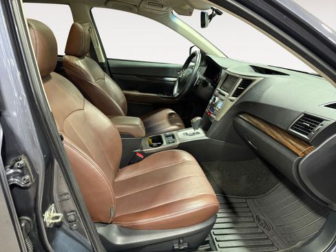 Used 2014 Subaru Outback 2.5i Limited image 16