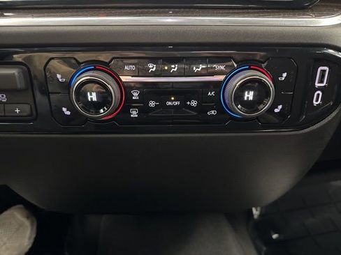 Used 2025 Chevrolet Silverado 2500 LT w/ Convenience Package image 41