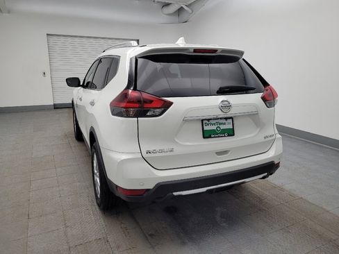 Used 2019 Nissan Rogue SV image 6