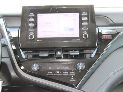 Used 2021 Toyota Camry SE image 15