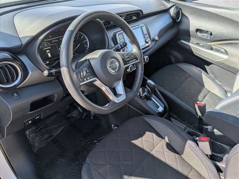 Used 2018 Nissan Kicks SV FWD image 10