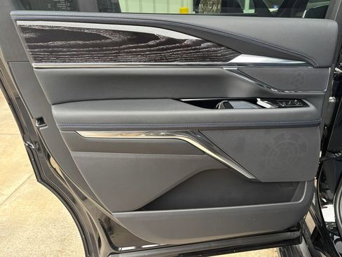 New 2026 Cadillac Escalade IQ Sport 1 w/ LPO, Floor Liner Package image 45