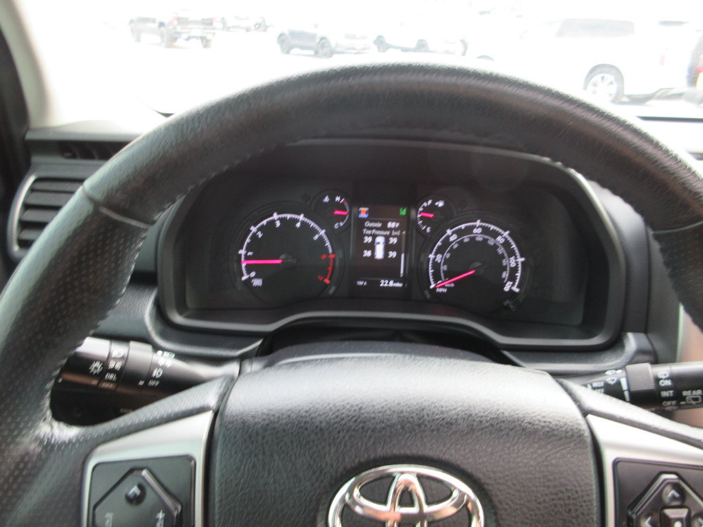 Used 2020 Toyota 4Runner SR5 Premium w/ Moonroof Package AWD/4WD image 30