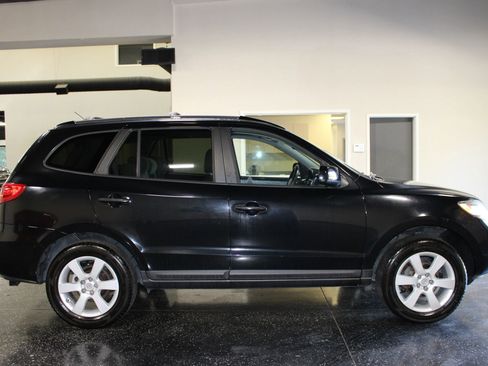 Used 2009 Hyundai Santa Fe SE w/ Premium Pkg 4 FWD image 2