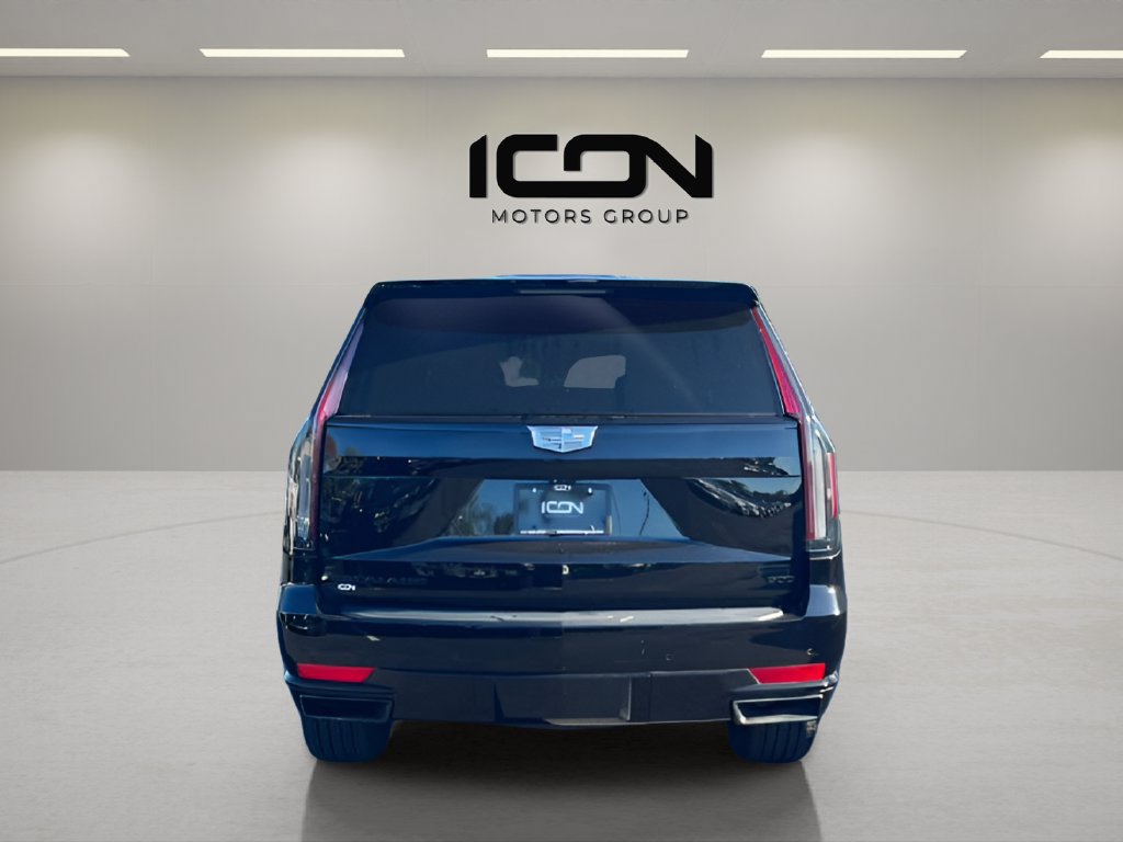 Used 2024 Cadillac Escalade ESV Sport Platinum w/ LPO, ONYX Package AWD/4WD image 4
