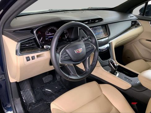 Used 2017 Cadillac XT5 FWD image 18