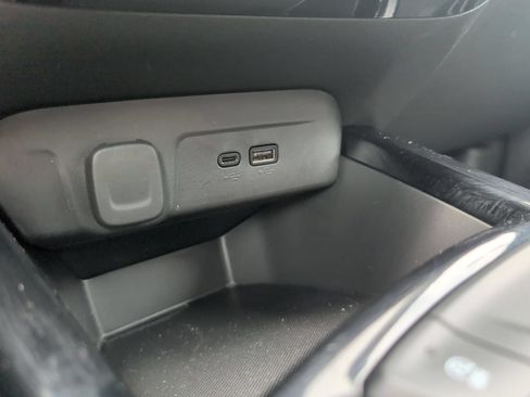 Used 2025 Chevrolet Trax LT w/ Driver Confidence Package FWD image 20