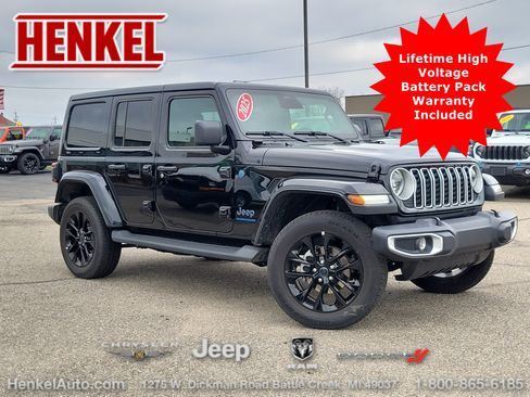 Used 2025 Jeep Wrangler Unlimited Sahara AWD/4WD image 1